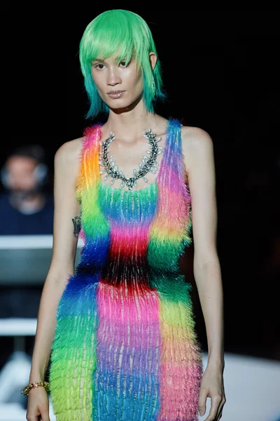 Look 90